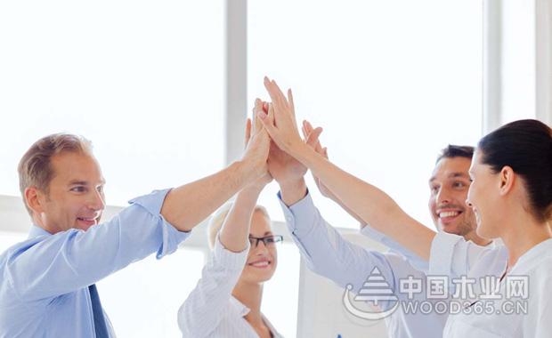 降息风暴未平，稳定币战火又起：特朗普与美联储冲突恐升级