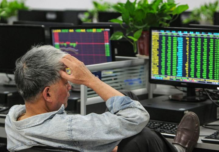 比特币突破12万美元关口 投资者关注监管新政与重磅IPO
