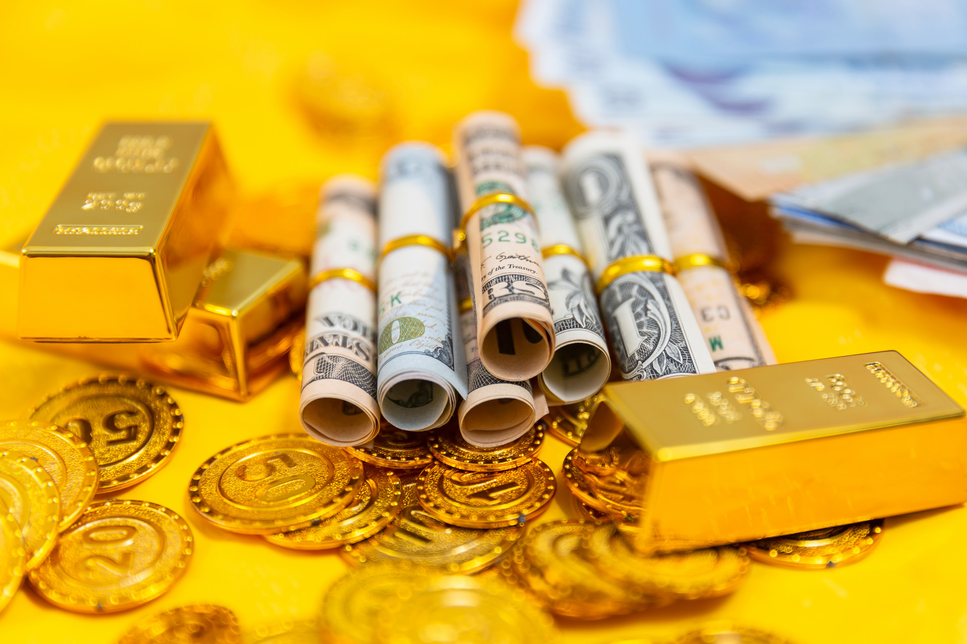 飞速增长！网络业务成英伟达(NVDA.US)AI芯片霸主地位的重要支柱