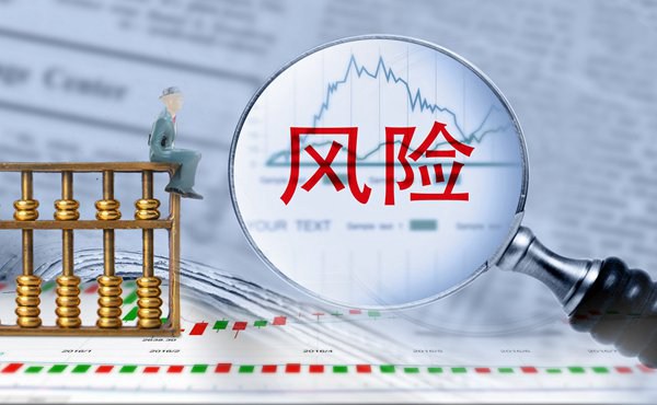 台积电(TSM.US)业绩稳健却面临双重挑战，估值高企竞争加剧